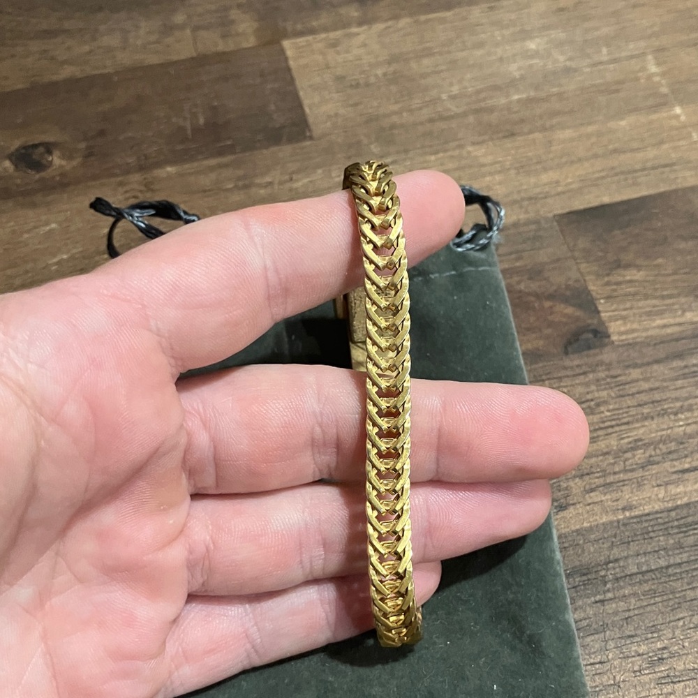 Gold Plated Chain Bracelet with Pouch 8 Inch - Picture 5 of 5